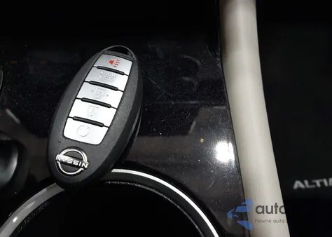 2024 Nissan Altima Sv Fwd из США, поврежденный, VIN 1N4BL4DV2RN406767